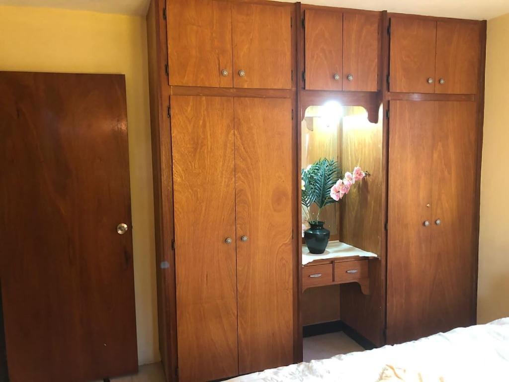 브리지타운 Donamae 2 Story Barbados House 빌라 외부 사진